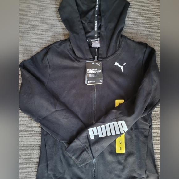 Puma Tops - 💥Active wear💥Brand New with Tags Puma Moisture Management hoodie💥